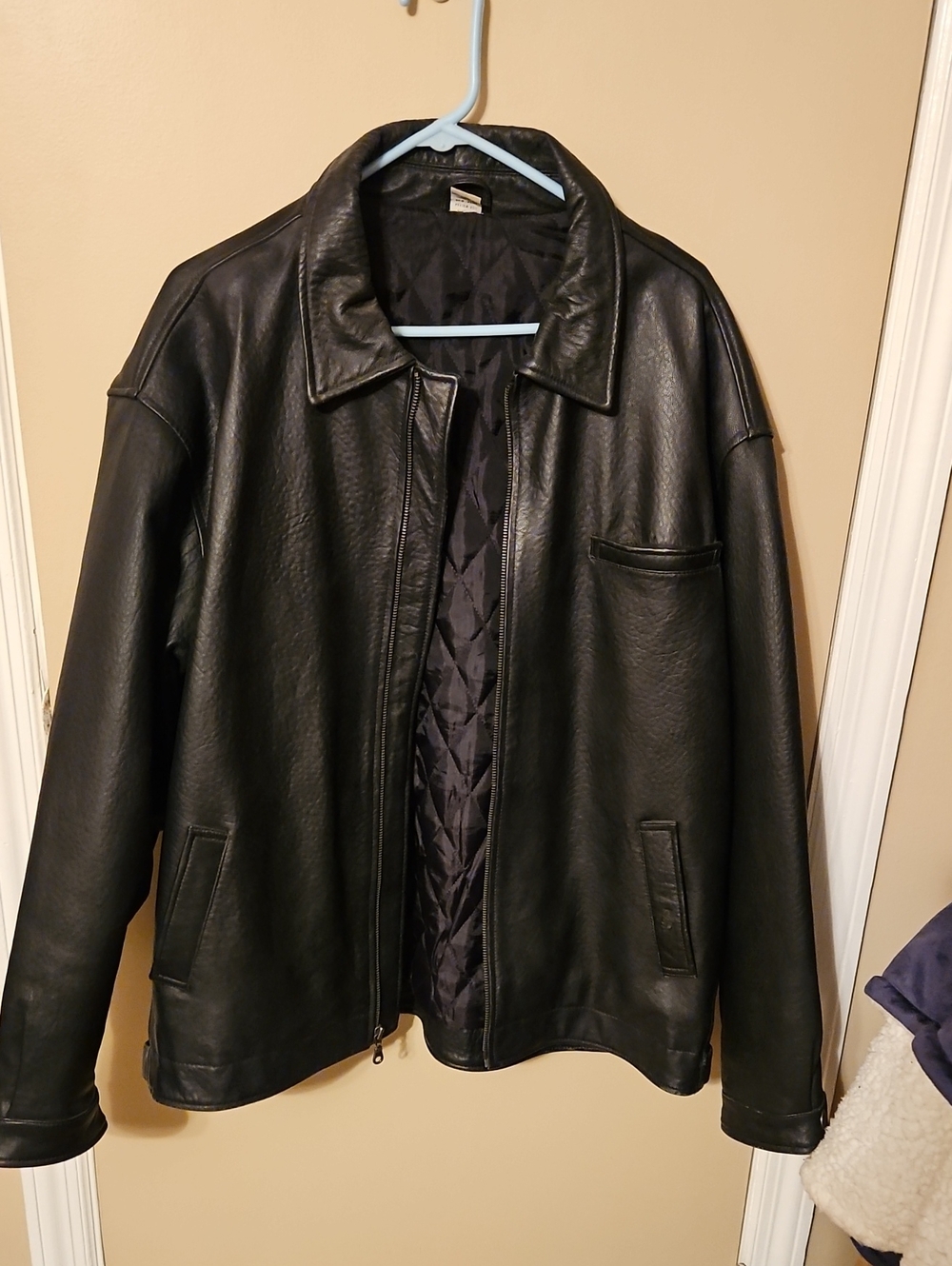 Black Men's Leather Jacket - Classic Collared Zip Front